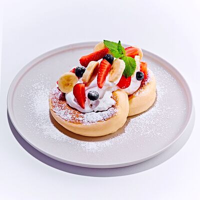 Панкейк ягодный в Fluffy Fluffy по цене 826 ₽