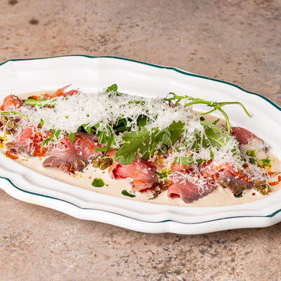 Вителло тоннато в Lili по цене 700 ₽