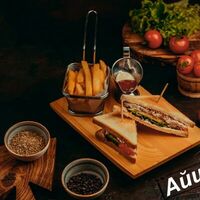 Клаб Сэндвич с курицей в Айша