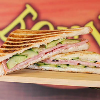 Сэндвич с ветчиной в Вкусная бочка по цене 319 ₽