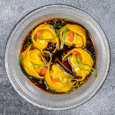 Вонтоны в сычуаньском стиле с говядиной кимчи в Double Duck по цене 1290 ₽