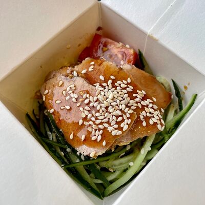 Удон со свининой по-азиатски в Caramel по цене 400 ₽