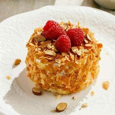 Домашний десерт без сахара с малиной в Пряности & Радости по цене 550 ₽