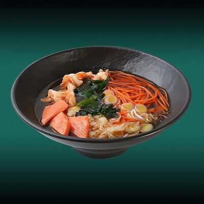 Суймоно с креветками и форелью в Пицца Пи по цене 539 ₽