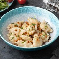 Вареники с картошкой и жареным луком в БарБошко Вареничная