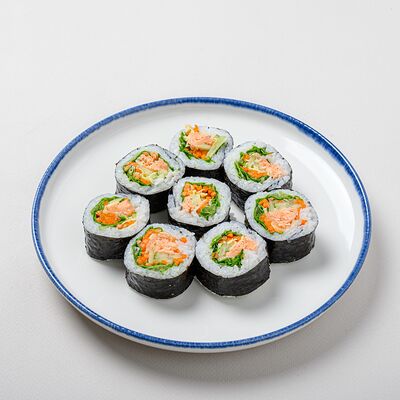 Кимпаб с лососем в NYUSURI корейская кухня по цене 710 ₽