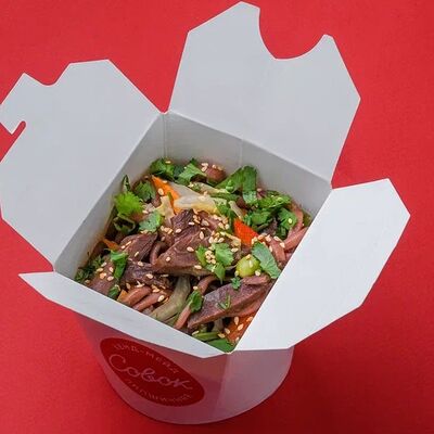 Гречневая лапша с овощами в Лапшичная СОВОК по цене 310 ₽