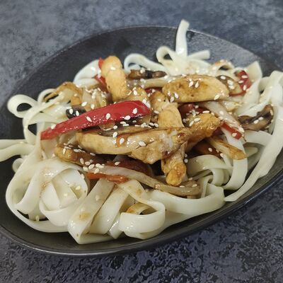 Удон с курицей в Тако по цене 472 ₽