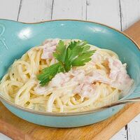Карбонара с ветчиной в Луиджи & Тосё