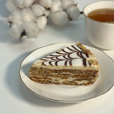 Пирожное Эстерхази в Готовая еда из Клюквы по цене 229 ₽