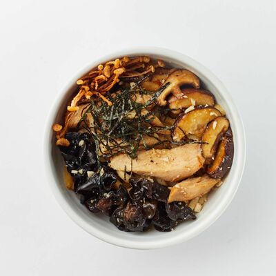 Лапша Удон с курицей в RA‘MEN по цене 490 ₽