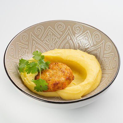 Детские котлеты из курицы с картофельным пюре в Южанин по цене 42000 сум