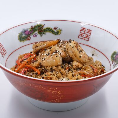 Вок с рисом и креветкамив Bar 812 по цене 550 ₽