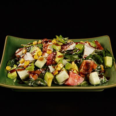 Салат с угрём и авокадов Тайхаку по цене 940 ₽