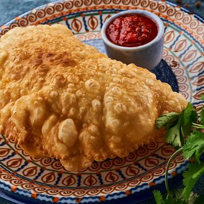 Чебурек с крабом в Eshak по цене 350