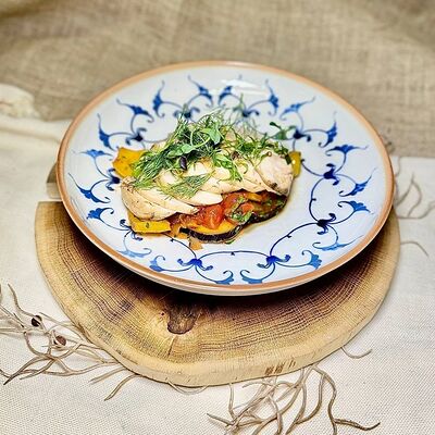 Куриная грудка с аджапсандалом в Джоли по цене 680 ₽