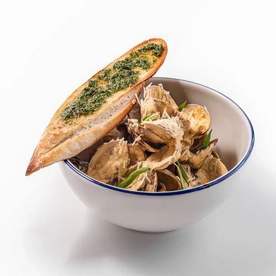 Вонголе в сырном соусе в Моллюска Море по цене 730 ₽