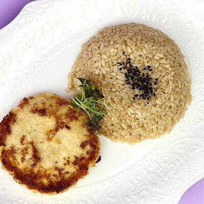 Куриная котлетка с рисом в Просто Азия x Десертория по цене 460 ₽