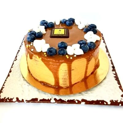 Торт Карамельная девочка в Леди Мармелад по цене 2100 ₽