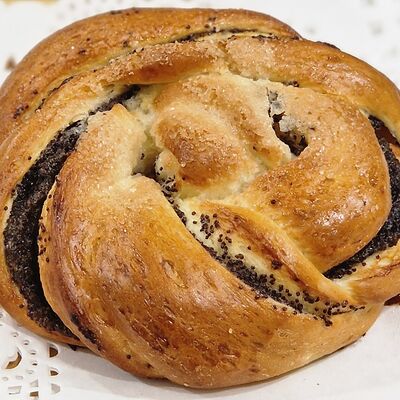 Булочка с маком в Пекарня Хлеб да Булочки по цене 78 ₽