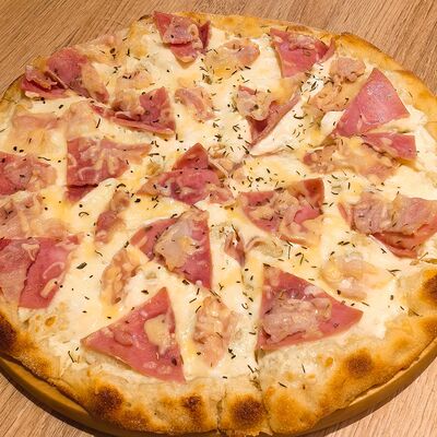 Римская пицца Ветчина-Бекон в S & T Pizza Room по цене 839 ₽