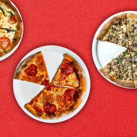 Логотип Just Pizza Пицца, кофе, десерты