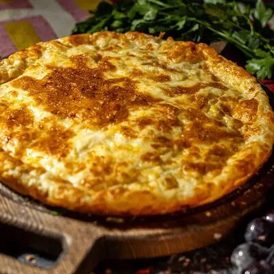 Имеретинский большой в Хачапури по цене 580 ₽