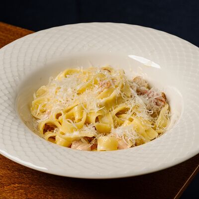 Феттучини карбонара в Кристалл по цене 610 ₽