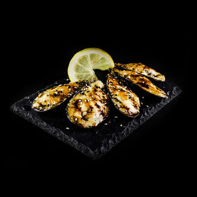 Мидии со спайси соусом в SushiShop51 по цене 609 ₽