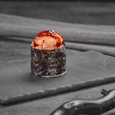 Гункан Тунец Хот запеченный в Суши Мастер по цене 159 ₽