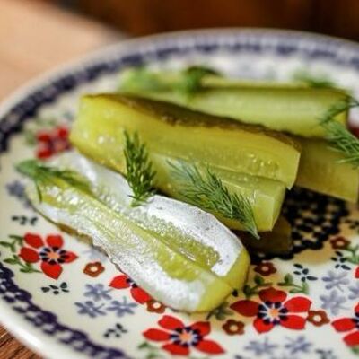 Огурцы маринованные в Сыроварня по цене 200 ₽