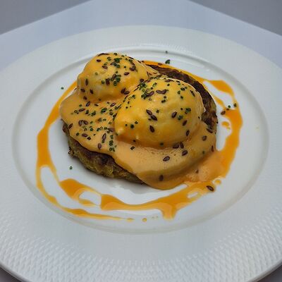 Картофельный драник с яйцом пашотв Smart Cafe по цене 450 ₽