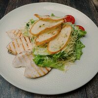 Цезарь с куриным филе в Вкус кафе