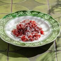 Тартар из говядины в Двор Помидор