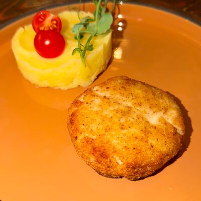 Котлетка с пюре детская порция в Каретный дворик по цене 470 ₽