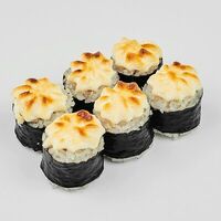 Ролл запеченный с лососем в Underground Sushi City