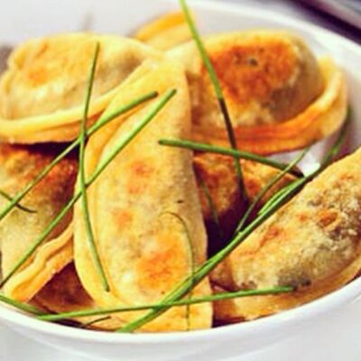 Китайские пельмени Фрай с морепродуктамив Mr.Mao по цене 520 ₽