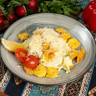 Салат Цезарь с креветкой в Кафе Сим-Сим по цене 640 ₽