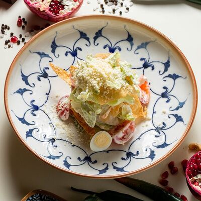 Цезарь с курицей в Бакладжан по цене 590 ₽