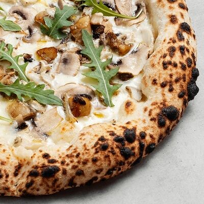 Пицца Грибная в Brooklyn Pizza по цене 720 ₽