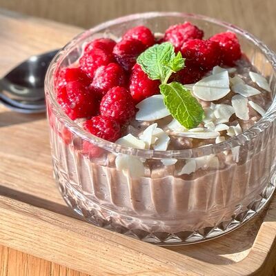 Каша овсяная с малиной и фисташкой в ProЗёрна по цене 350 ₽