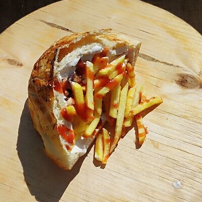 Гирос в Wаурма & Gyros по цене 235 ₽