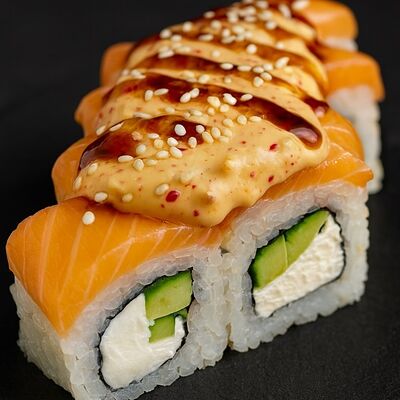 Малибу с лососем и креветками в True Cost по цене 495 ₽