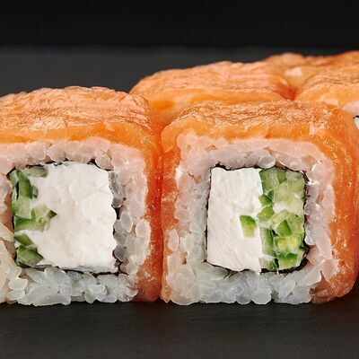 Филадельфия classic с огурцом в Bao по цене 499 ₽