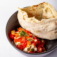 Крем фета с печеной паприкой в Трай