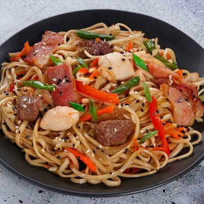 Три мяса в Суши Мастер по цене 379 ₽