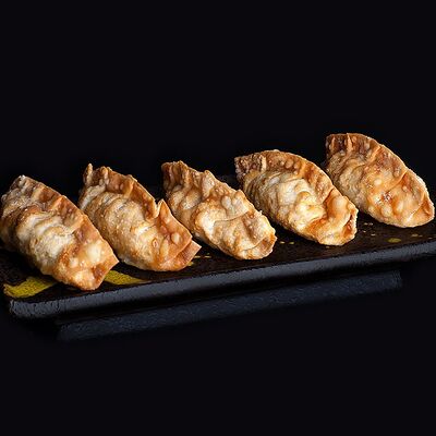 Гёдза с курицей в Nishiki по цене 500 ₽