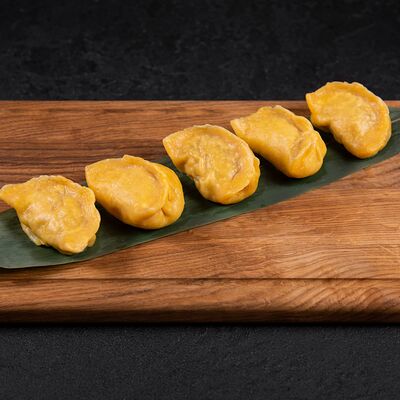 Вареные пельмени со свининой и кимчи в Soju по цене 490 ₽