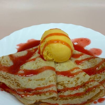 Блинчик с топпингом и мороженым в BRandICE по цене 220 ₽