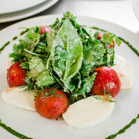 Салат из бакинских помидоров с домашним сыром назрин в Барашка